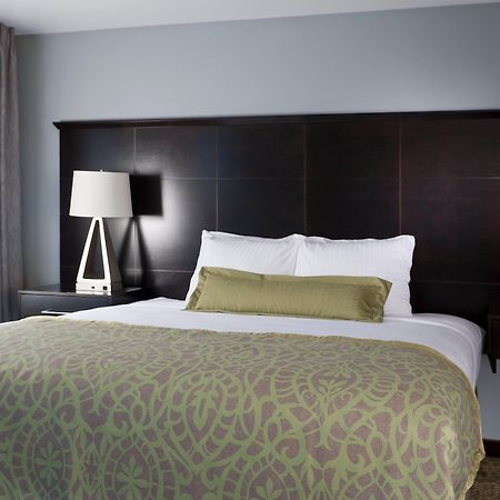 Staybridge Suites Montgomeryville By Ihg North Wales Buitenkant foto